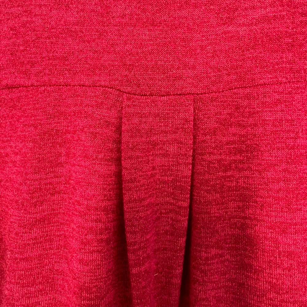 🏷️|•COCO AND MAIN•| Red 3/4 Sleeve Top - Picture 4 of 9